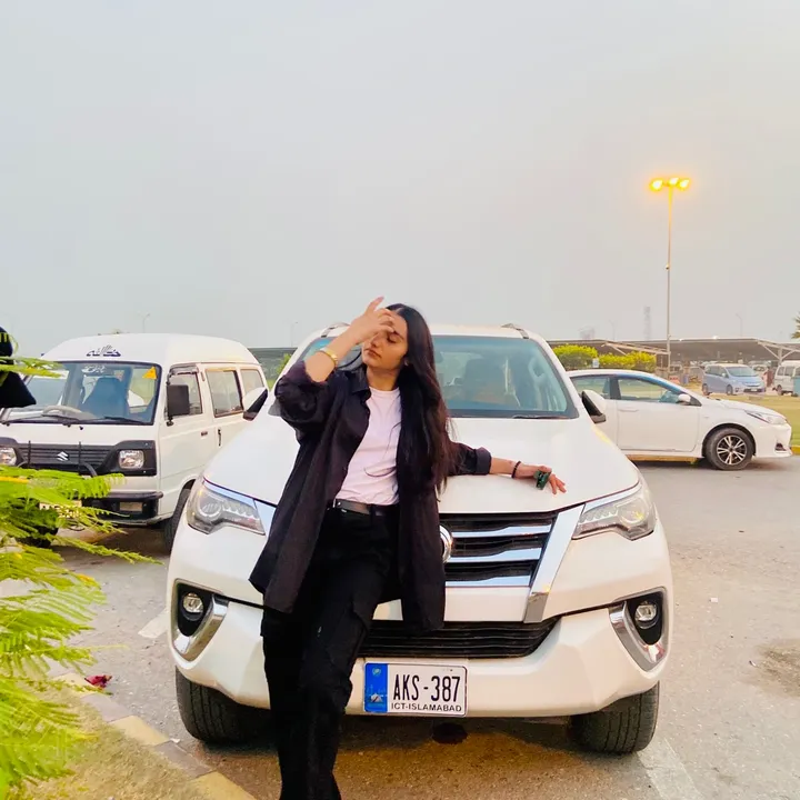 naima_official4