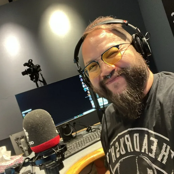 @dezloreencomedy