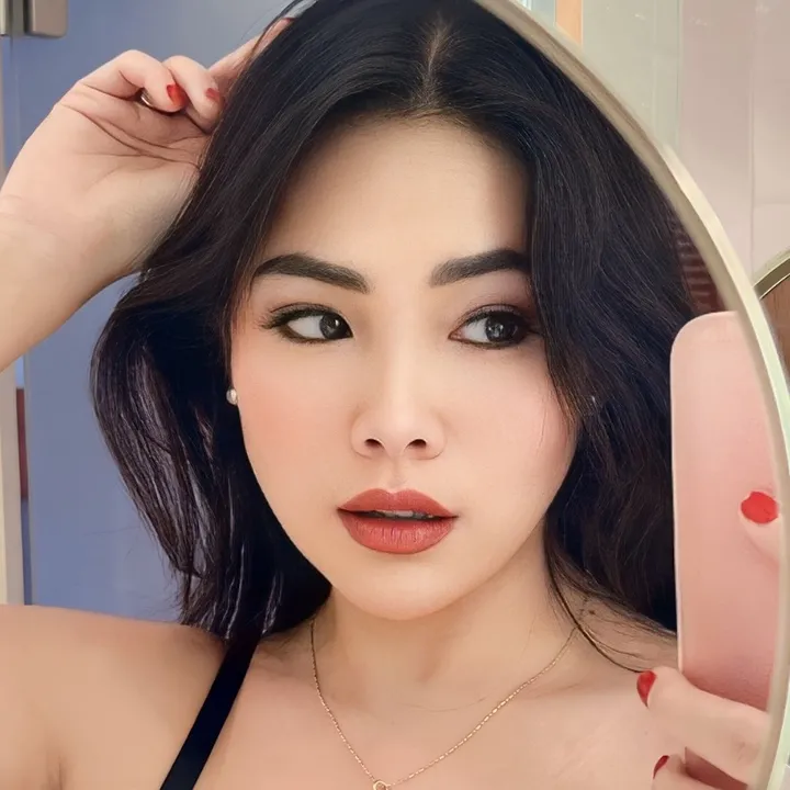 @joyamalia