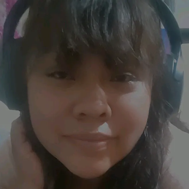 britney_gomez2