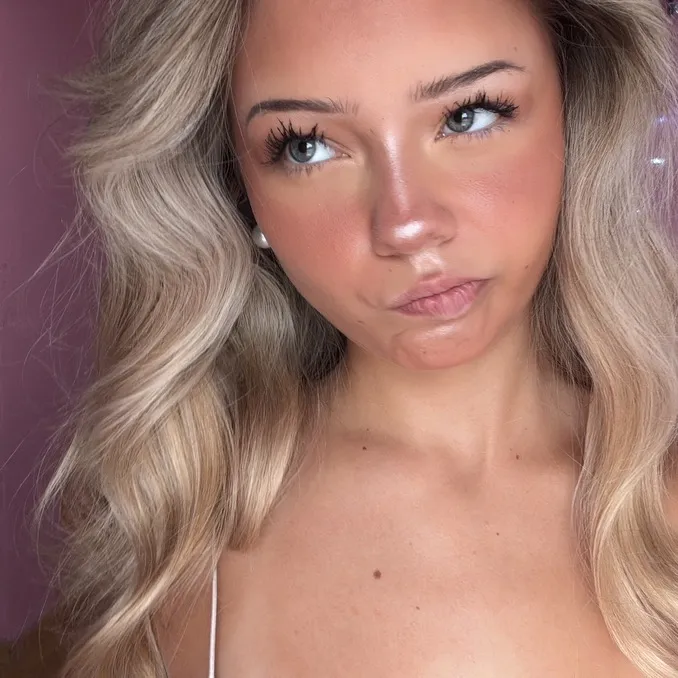 @fauuusstina