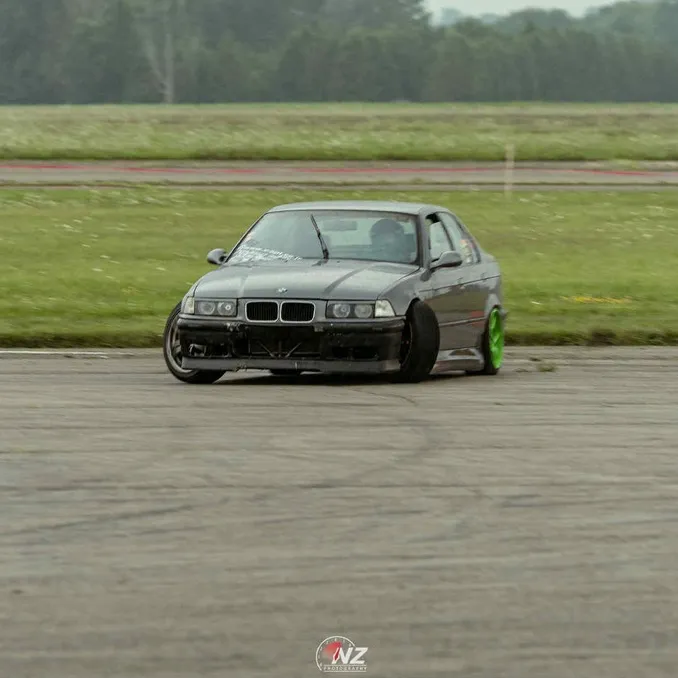 poon_saloon_e36cl