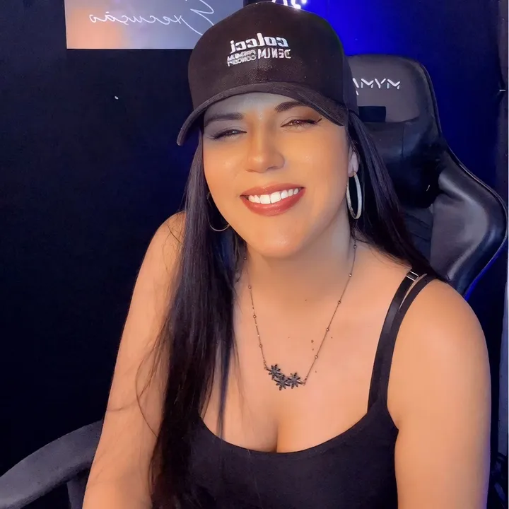 @julianaaraujocantora