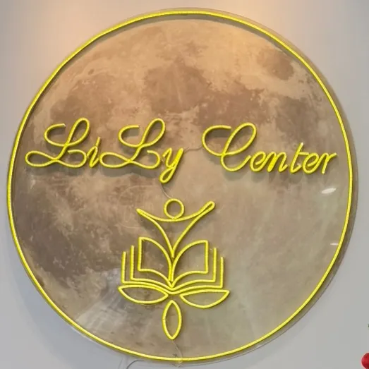 lily.center1
