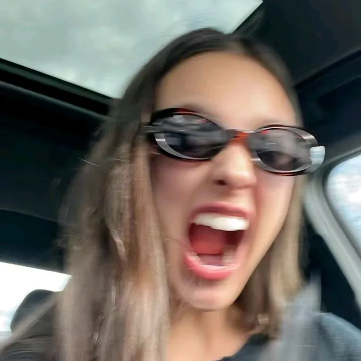 pinkmoonliv