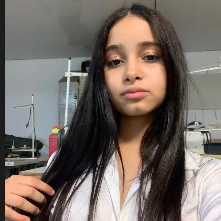 angela_nin