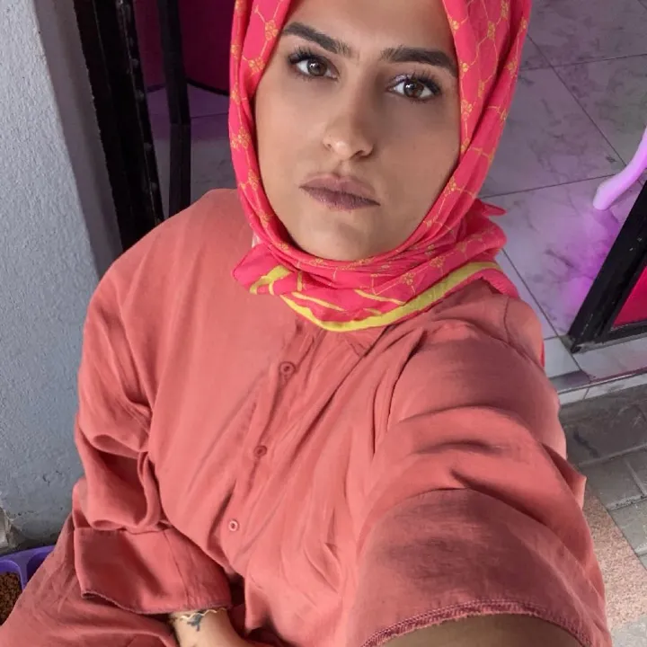 emelbyzt16