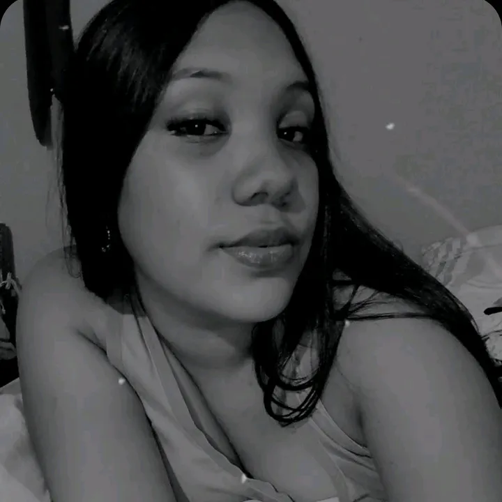 @lalivelazquez1