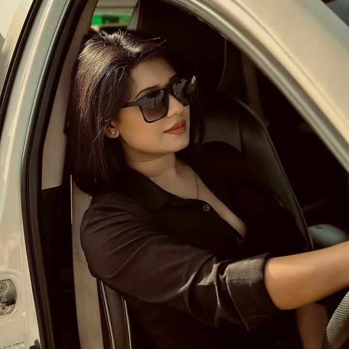 imsarahkhan1