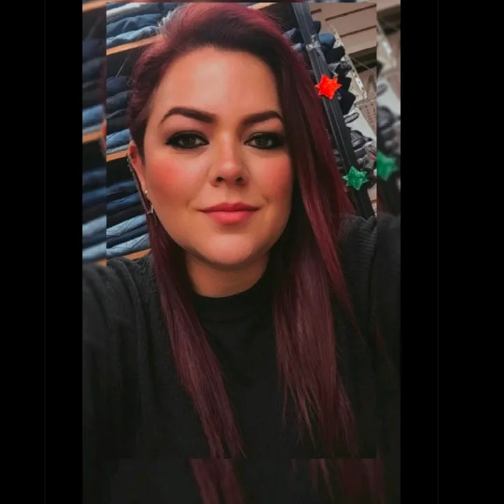 @carashlee1