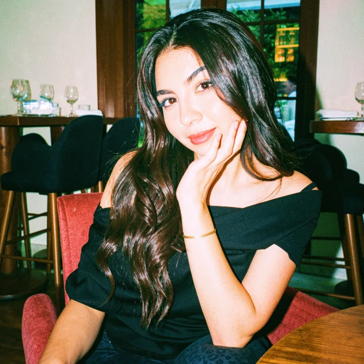 @mellybouri