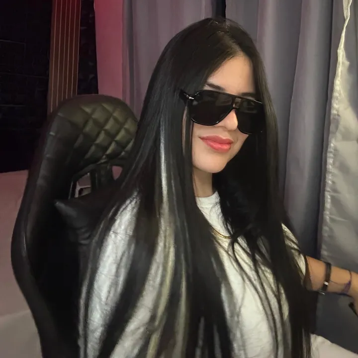 @ragazza877