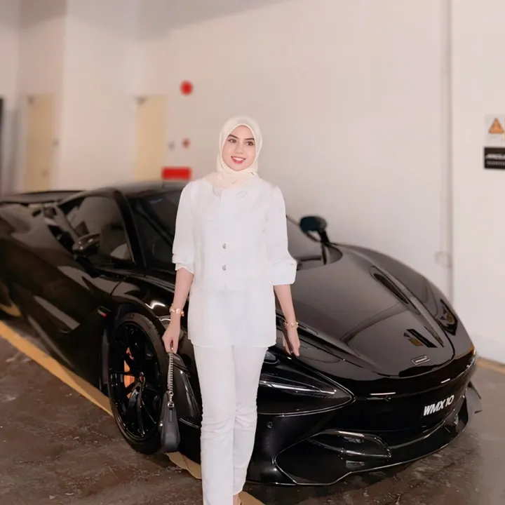 zafinaz10