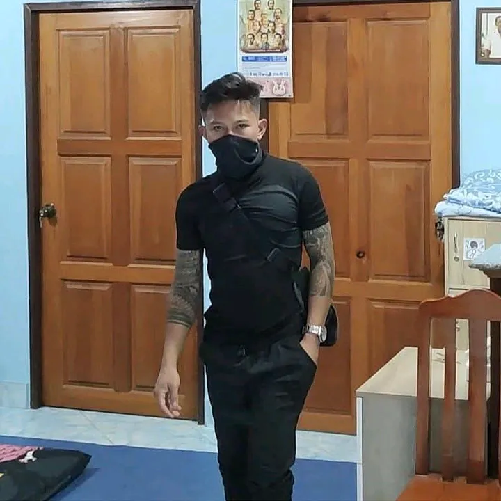 @itsacage3