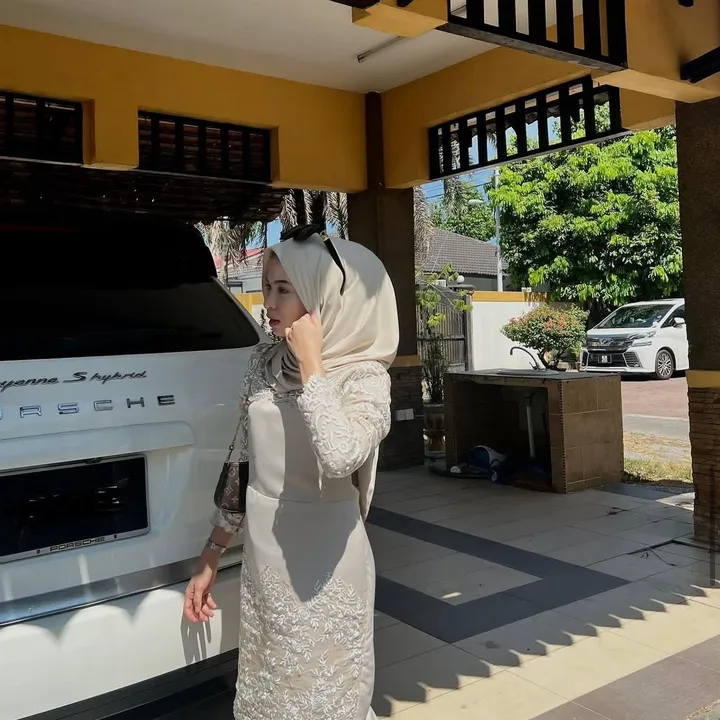 emyeeraa