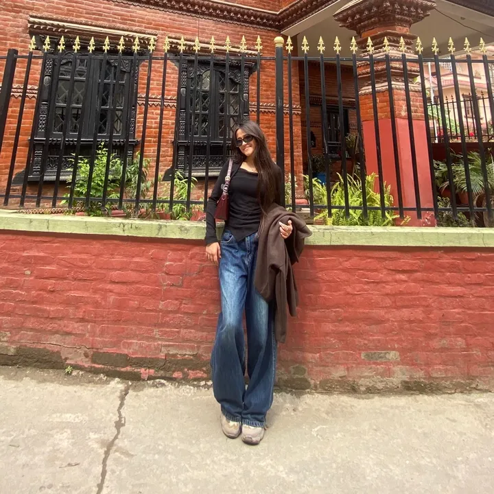 @roshyaa5