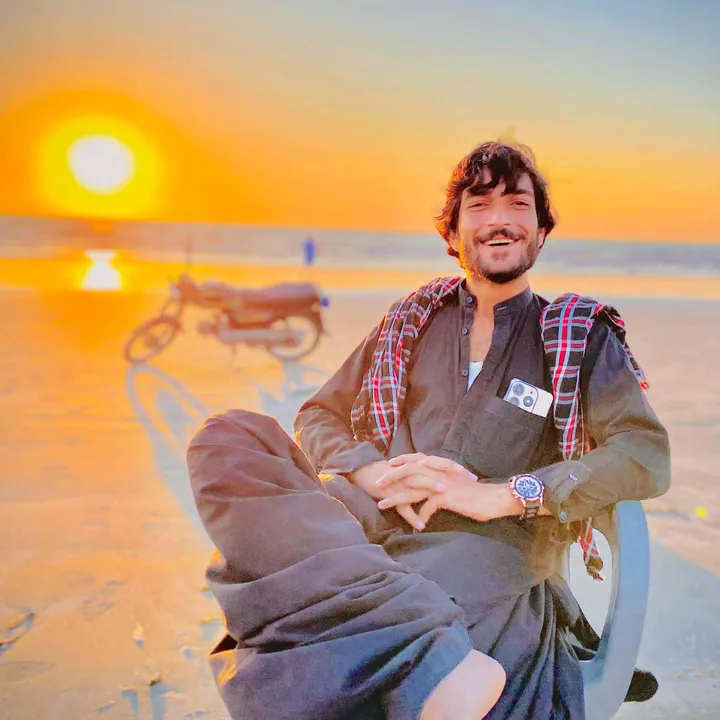 mohaibqadir9t9