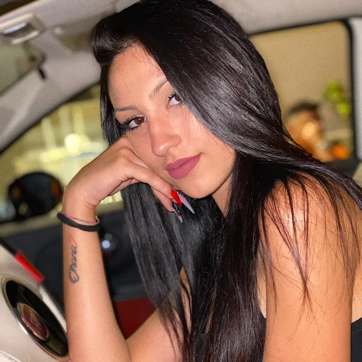 @desirelarosa