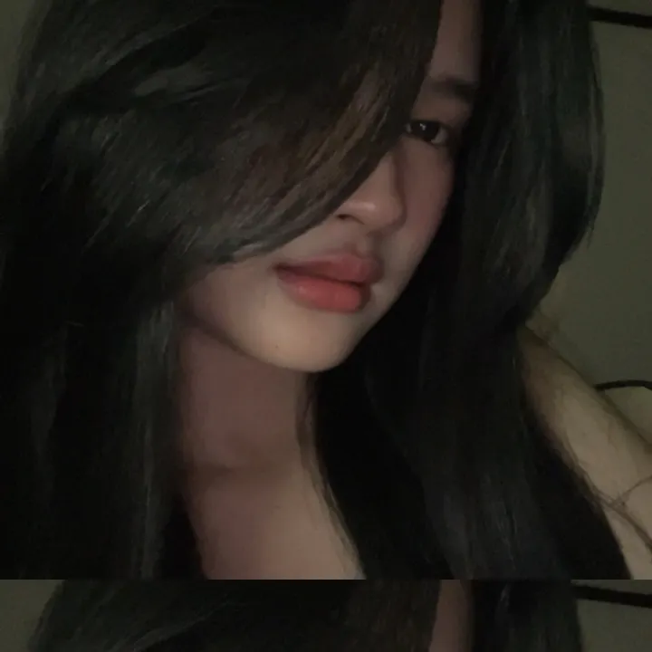 @elliciousy