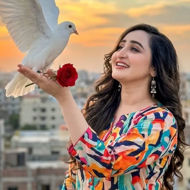 nagma_naz05