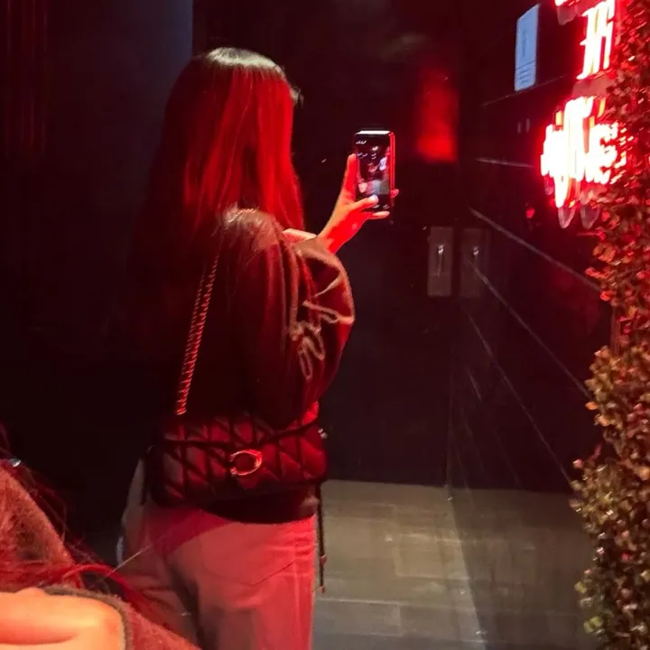 @aless.tllz