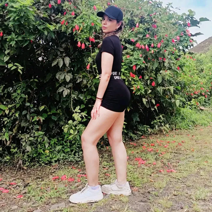 nicole.mollinedo