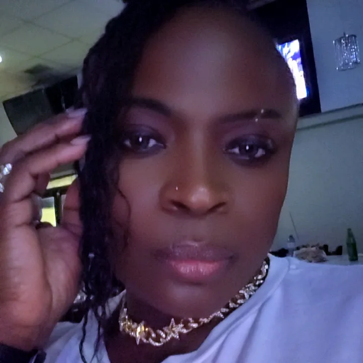 @theylovetonia0