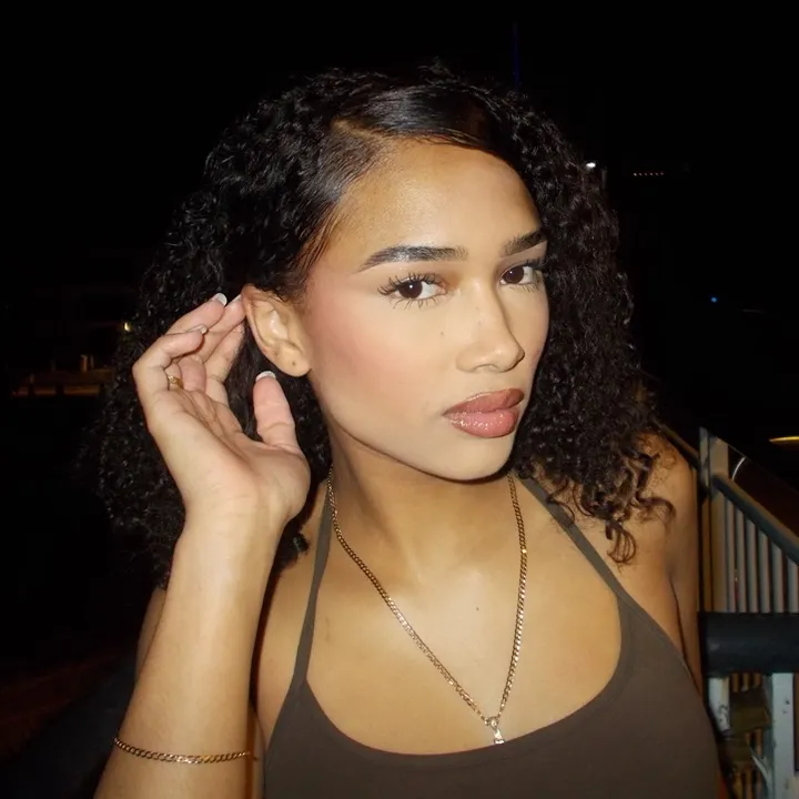 @skyebritz