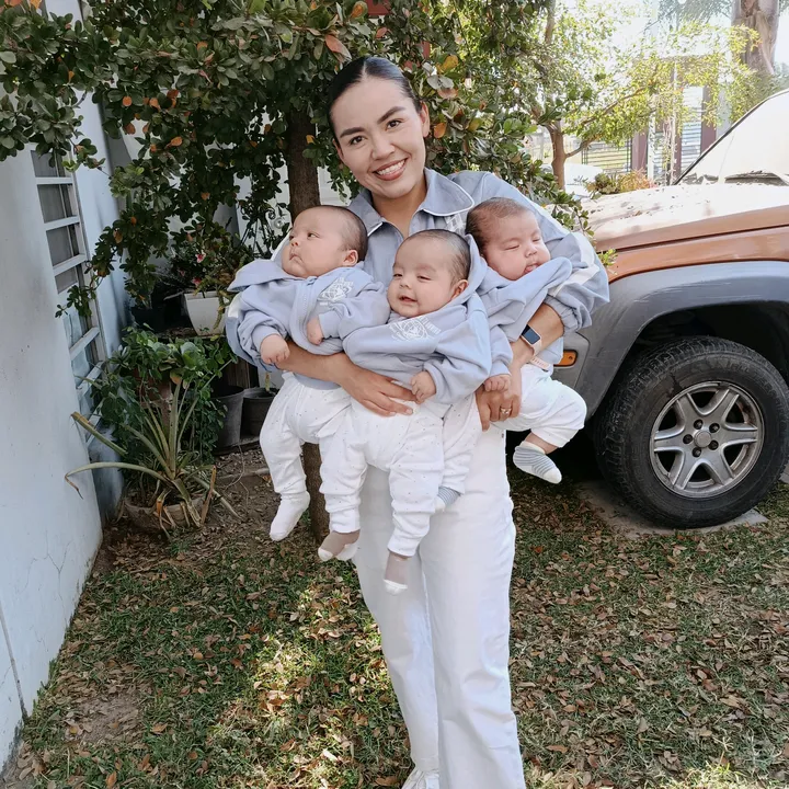 esmeluna_tripletmom