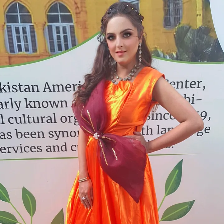 hina.eamaan.official