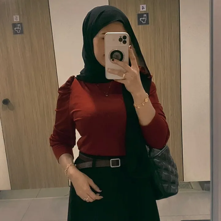 ellyzaa83