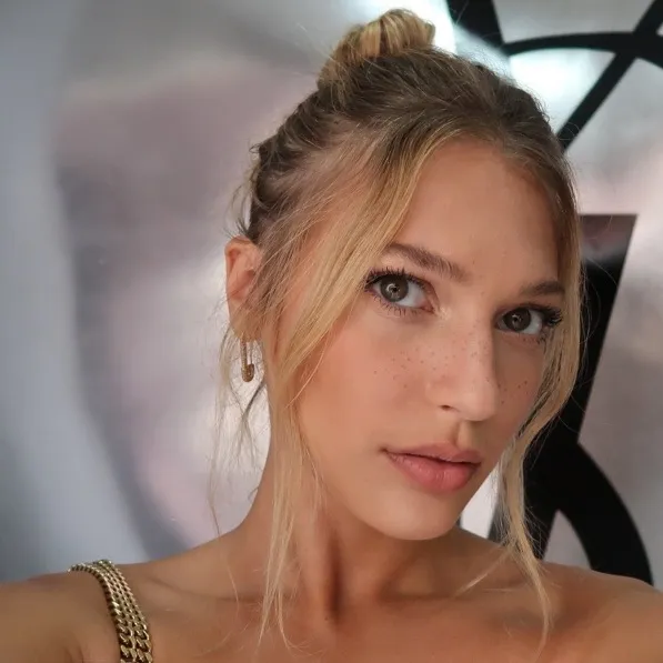 @bellebitten
