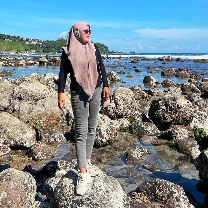 @dewiadindarias87