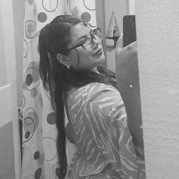 camila_es30