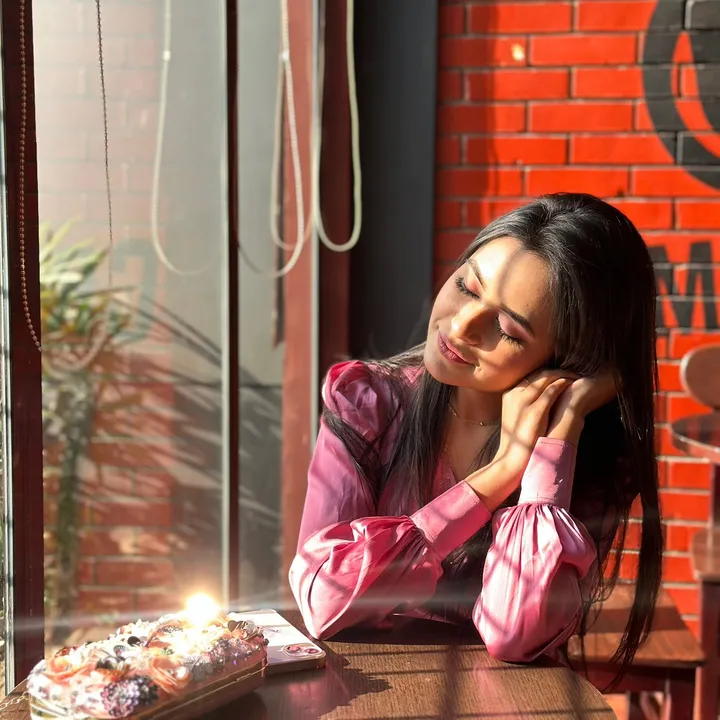 @nusratshreya
