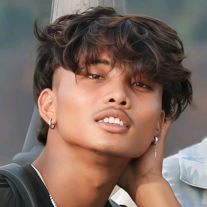 @tharu..booy