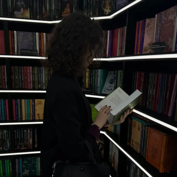 @ana_koro_book