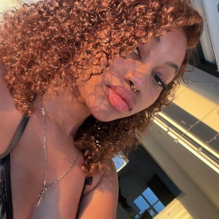 itsamora.li