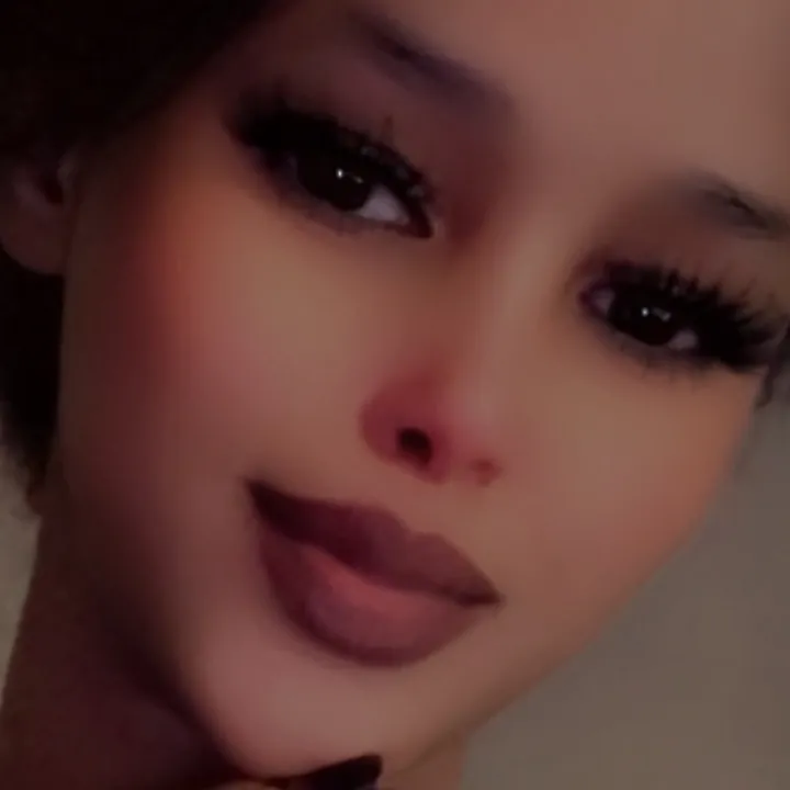 queen_manaal24