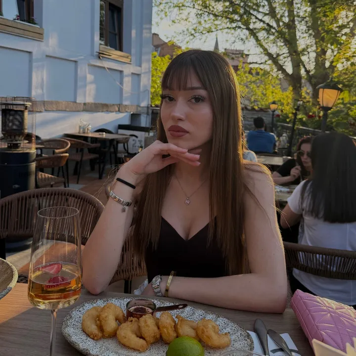 @nehirkrkmz._