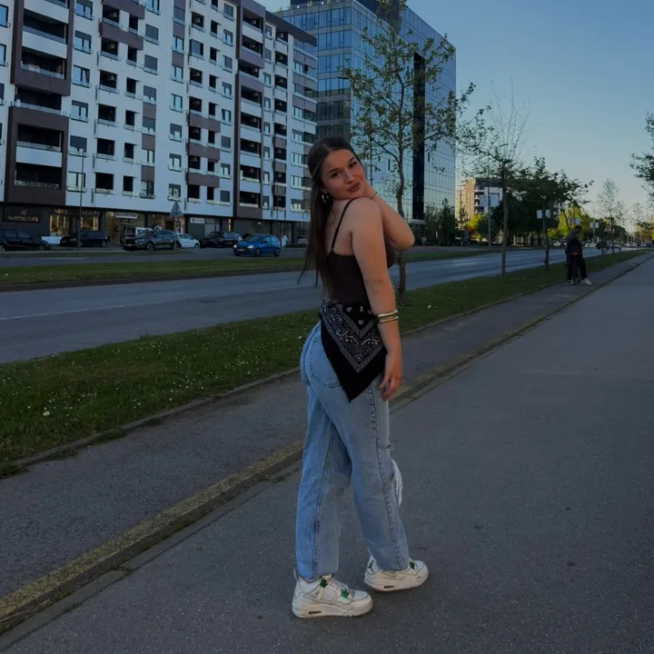 z1ljanaess