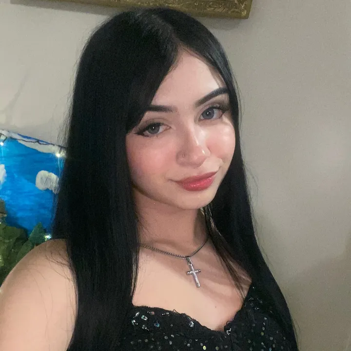@is_anyelina