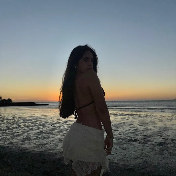 @vickyromyna