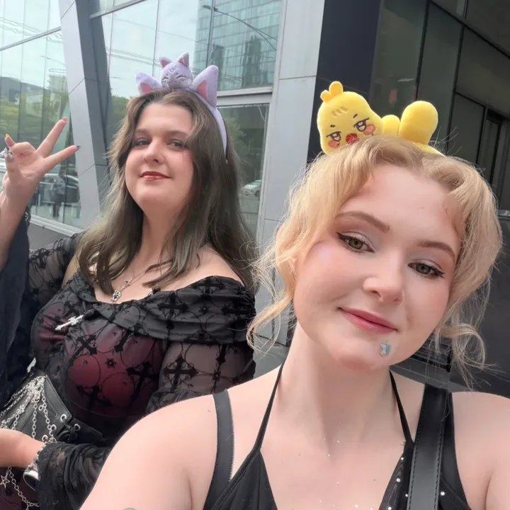 @tillyytills