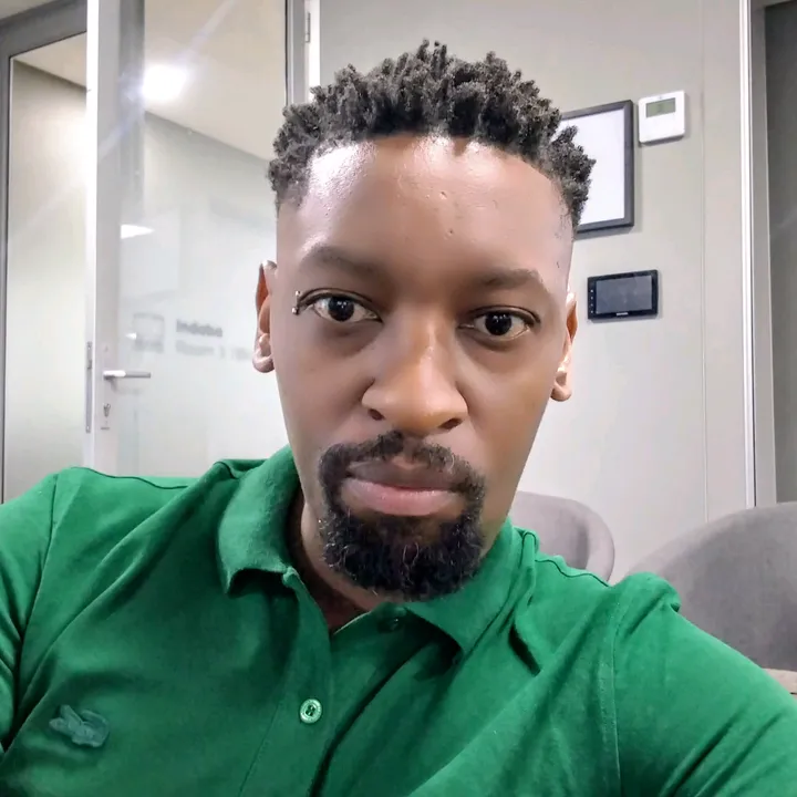 @markanthonyzar