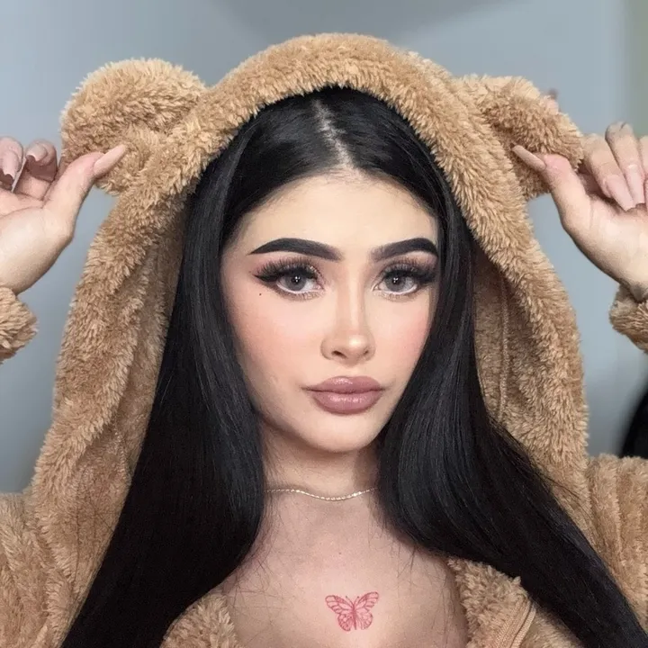@laurajimnz_oficial