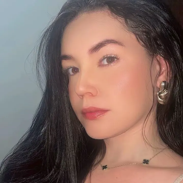 @adrielyteresa