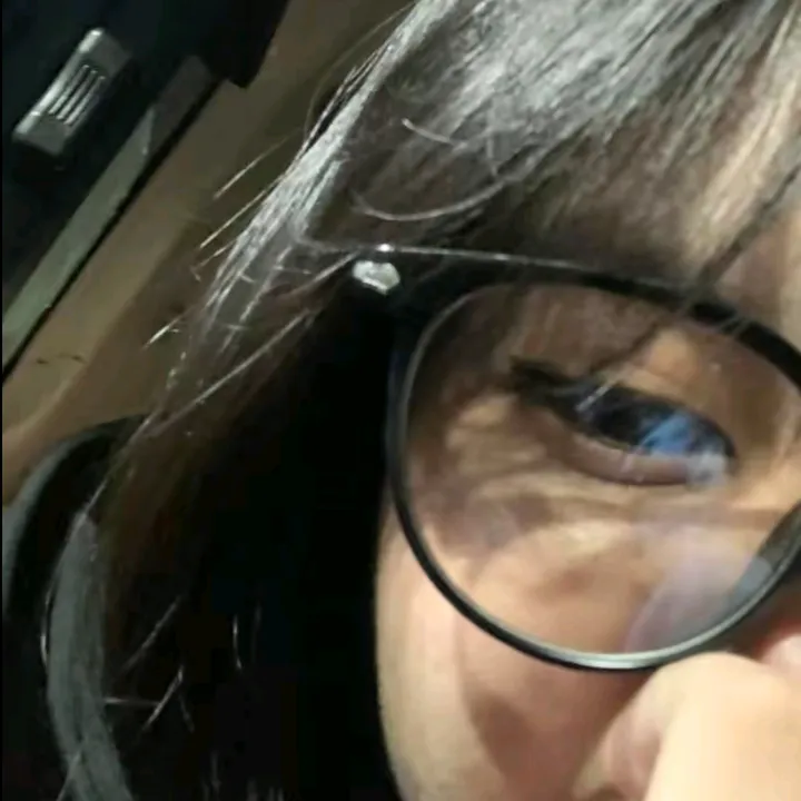 @_vnaxly