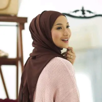teteh_mona