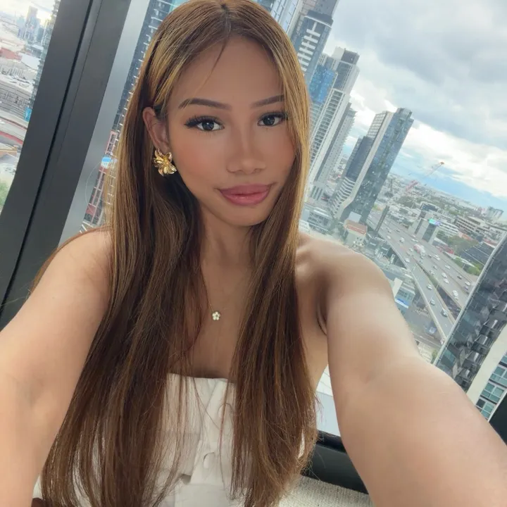 @jennyglariana